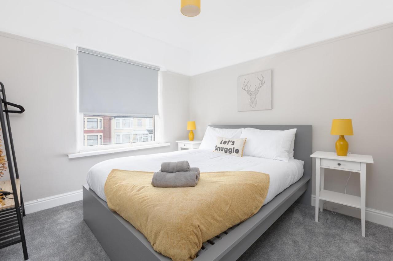 Charles Alexander Short Stay - Ansdell House Блэкпул Экстерьер фото